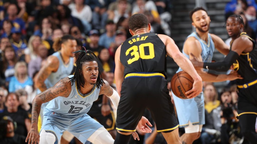 The Warriors nearly broke the record, trampling the Grizzlies and opening 2-1 in the Western Semifinals;  Ja Morant swings