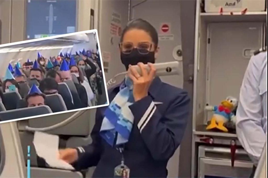 Hear what the flight attendant Azul had to say before all the passengers put on their hats