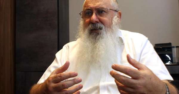 The rabbi explains the reasons for believing in science and spirituality