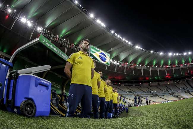 Photos of the first leg of the Round of 16 of the Copa del Rey, between Fluminense and Cruzeiro, in Maracan