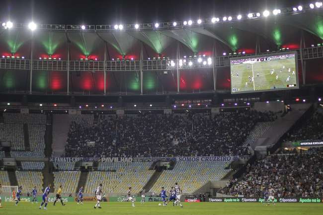 Photos of the first leg of the Round of 16 of the Copa del Rey, between Fluminense and Cruzeiro, in the Maracan