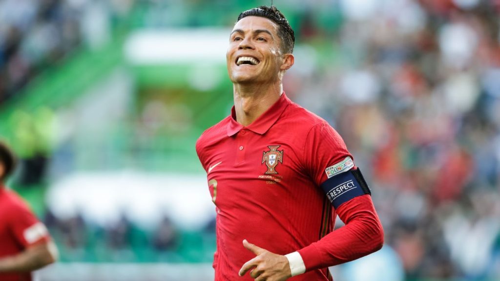 Portugal tramples on Switzerland in a Cristiano Ronaldo-inspired back