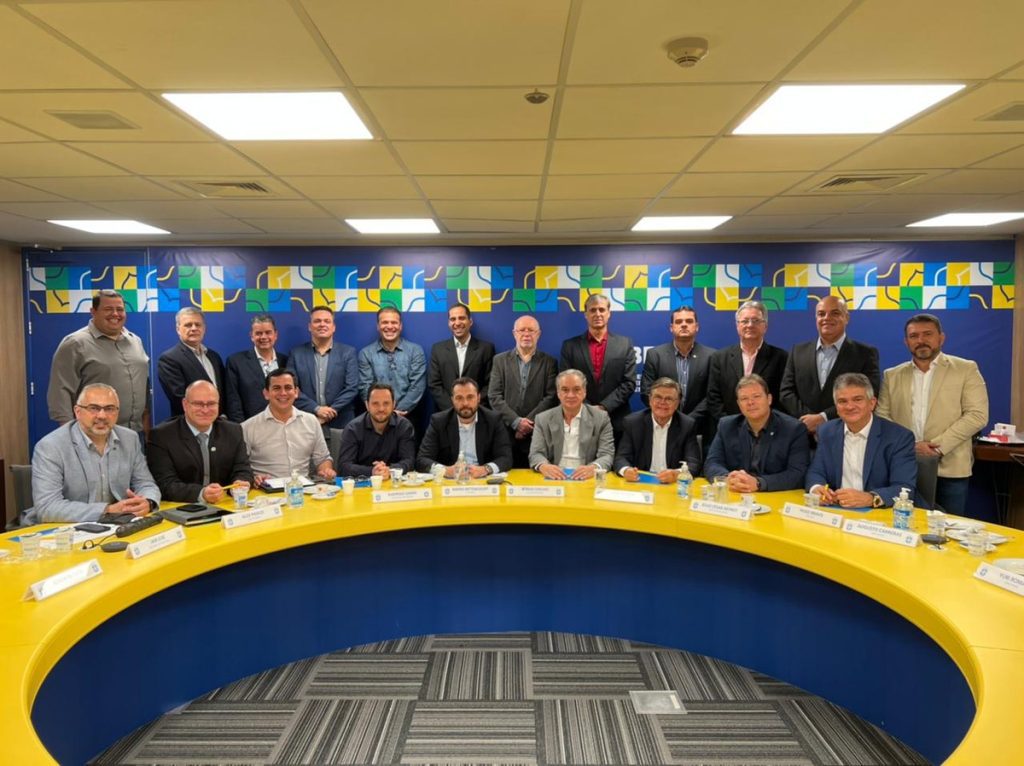 in no hurry to negotiate the creation of a single league, a group of 25 clubs choose a model for the formalization of the federation |  sports business