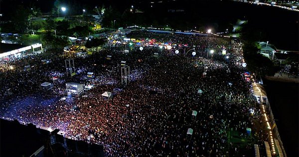 The exhibition park closed its doors after the audience reached 100,000 people