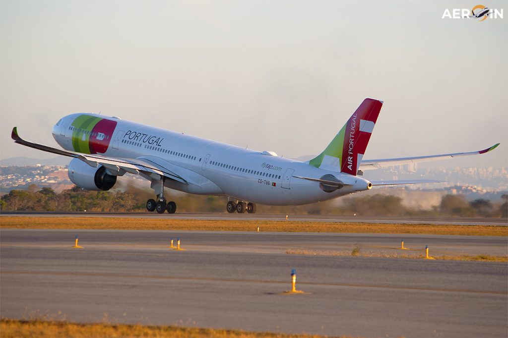 Pilots enter wrong data and TAP takes off a second before crossing the runway