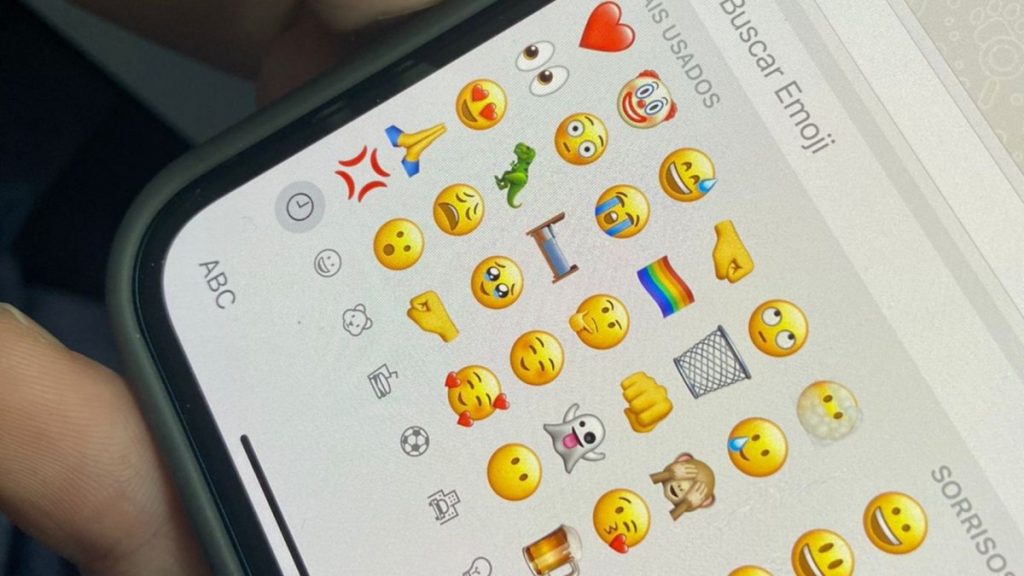 About 30 new emojis that could be released have been revealed;  Check the menu