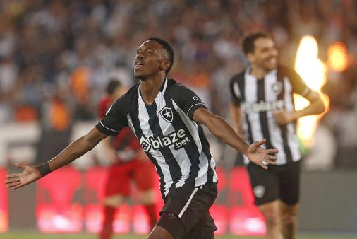 Botafogo is protected by contract and will permanently acquire Givenio