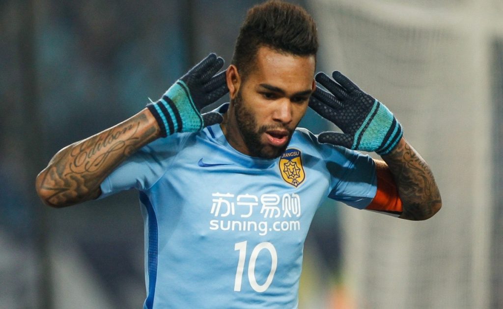 The club is preparing an "indisputable offer" for Alex Teixeira and can give Vasco a hat