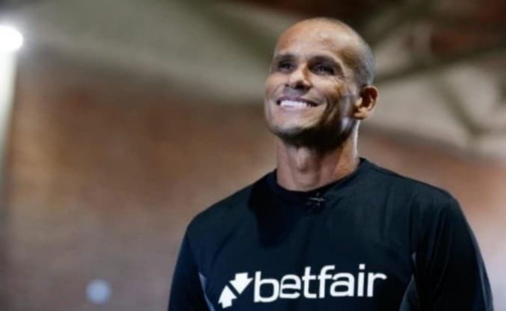 "It will be difficult for ...";  Rivaldo identified Flamengo's favouritism in his decision against Corinthians in the Libertadores
