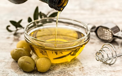 Cooking with extra virgin olive oil helps preserve nutrients - Revista Galileu