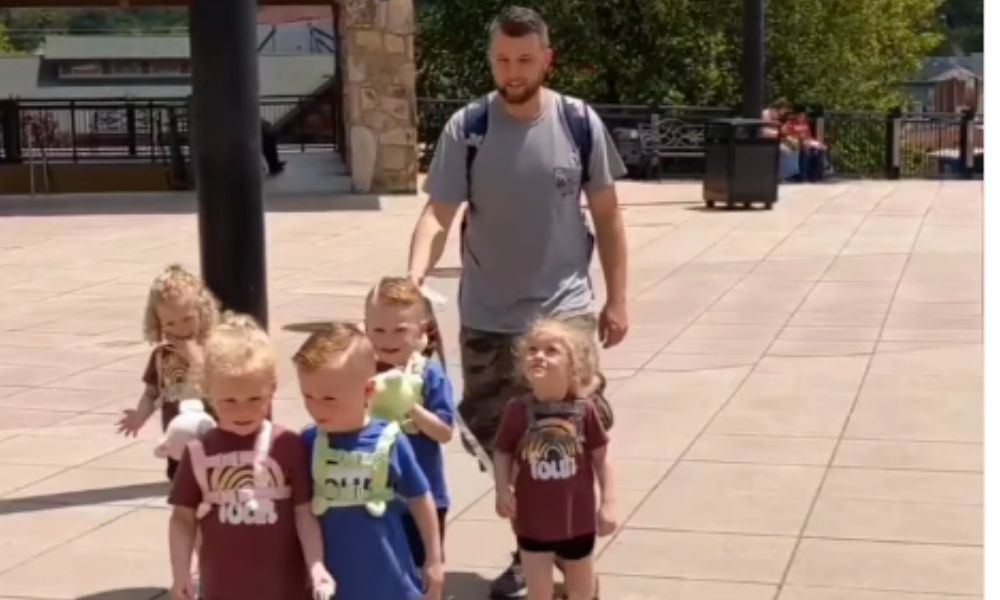 Father of quintuplets criticized for using ‘baby collar’ and responses: ‘Training my dogs’