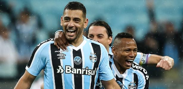 Grêmio crushes Obreiro with a display from Diego Souza and two goals from Elkeson