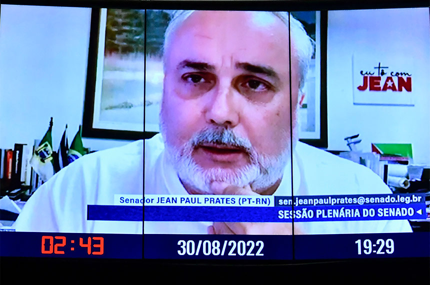 Plenário do Senado Federal durante sessão deliberativa ordinária semipresencial.  Na ordem do dia, medidas provisórias e as mensagens com solicitação de autorização de contratação de crédito externo para obras públicas. Os senadores, ainda, elegem os indicados para o Conselho da República.   Em pronunciamento via videoconferência, senador Jean Paul Prates (PT-RN).  Foto: Waldemir Barreto/Agência Senado