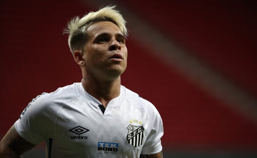 Santos' big rival offered Sutildo twice the salary, but the striker preferred Pixi