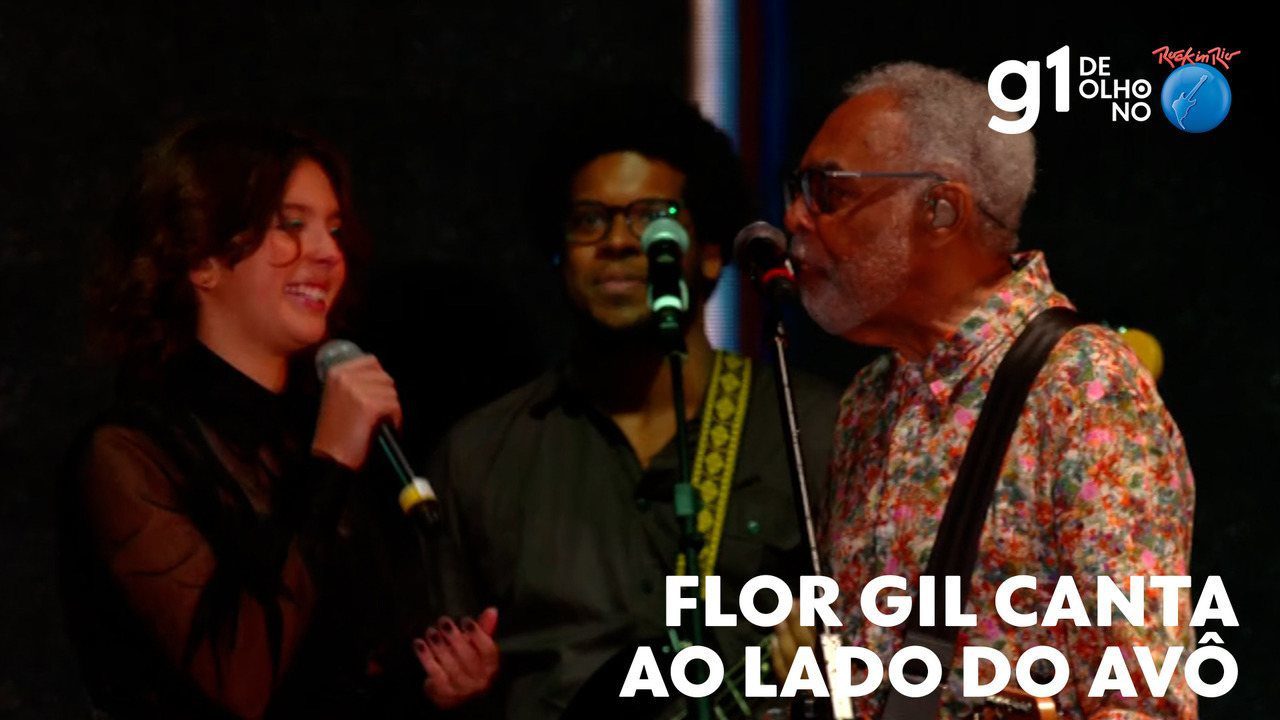 Fleur Gil is touched and cries before he sings with Gilberto Gil