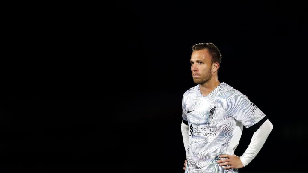 Arthur relegated to Liverpool's Under-21 squad, but TV says decision is not 'punishment' and explains Klopp's plan