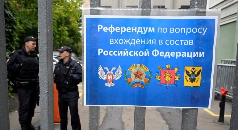 Donetsk pro-Russia denounce attacks to thwart referendum