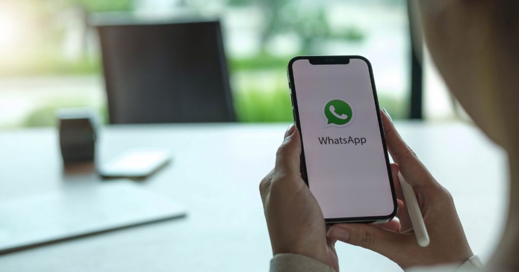 Learn how to change your contacts' profile picture on WhatsApp