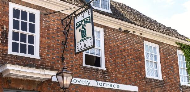 A 1,000-year-old pub has been destroyed in a fire in England