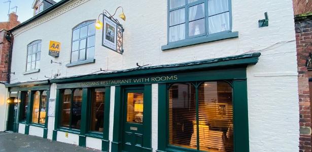 Chef loses taste and smell due to Covid and award-winning restaurant closes