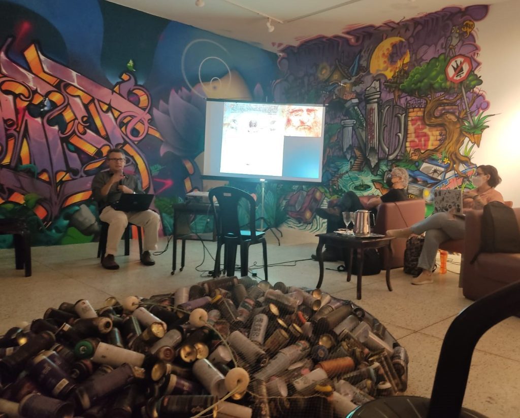 The Ufes Culture panel and the Forest Residents exhibition combine science and art