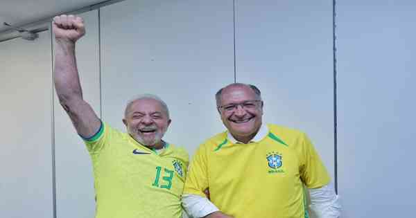 Politicians celebrate Brazil's victory over Switzerland in the World Cup - Politics