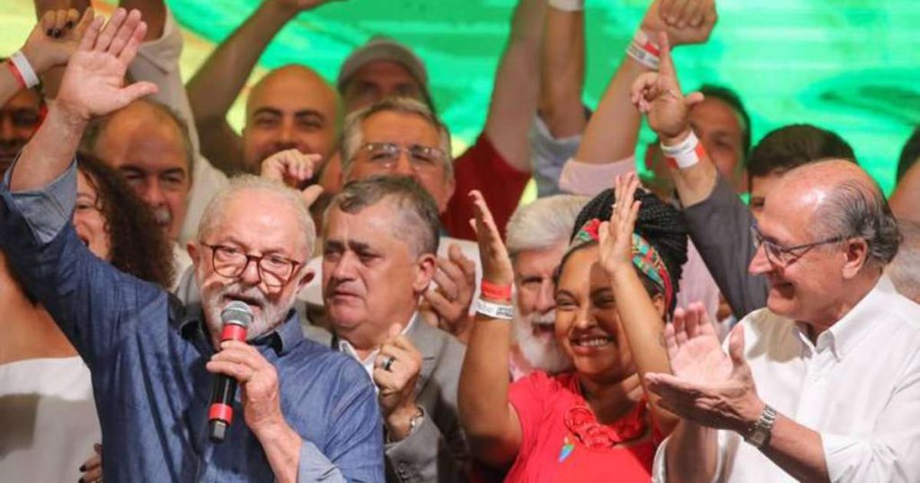 With Lula, Brazil may have one of the largest number of ministries besides Venezuela