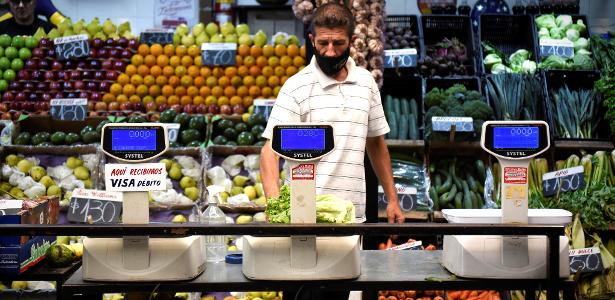 Argentina will freeze the prices of 1,500 products to contain inflation