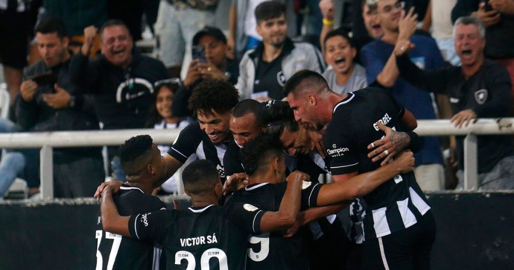 Brazilian Championship: In search of the Group of Eight, Botafogo faces Santos with a full field