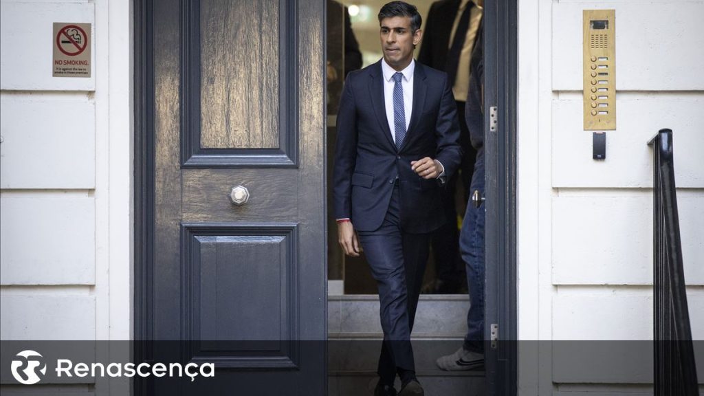 England and France on the brink of a deal on migrants in the English Channel