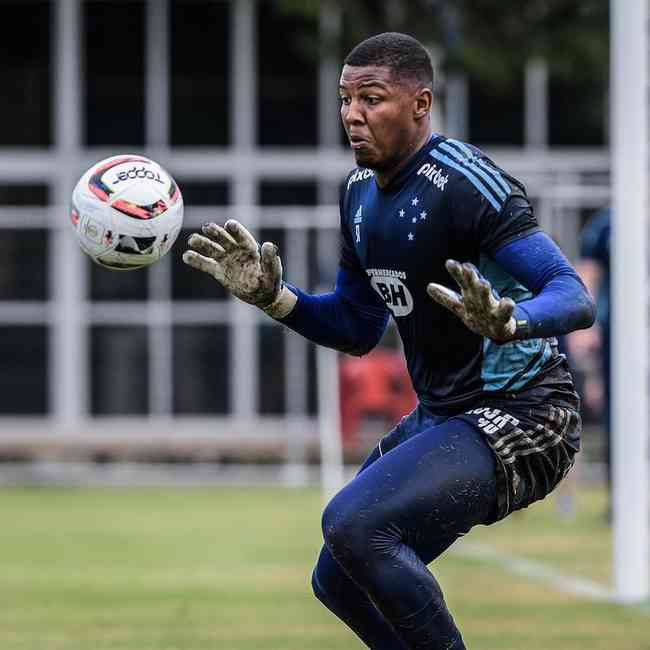 Denises, goalkeeper (on loan to Athletic)