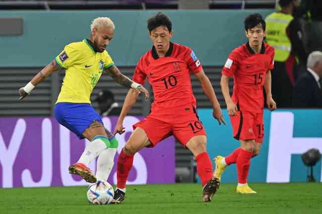 Pictures of the duel between Brazil and South Korea, for the round of 16 of the World Cup in Qatar, in Est