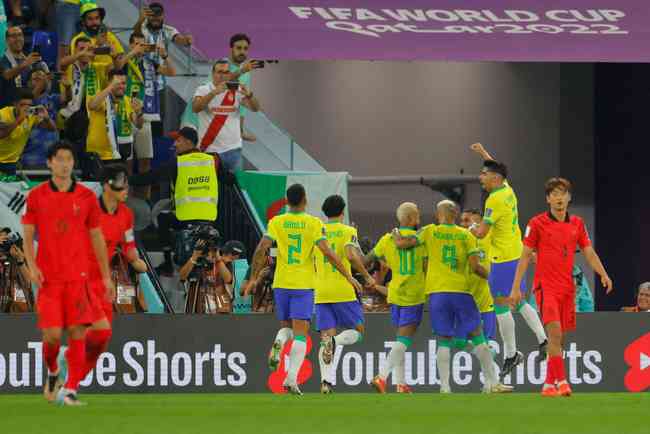 Pictures of the duel between Brazil and South Korea, for the round of 16 of the World Cup in Qatar, in Est