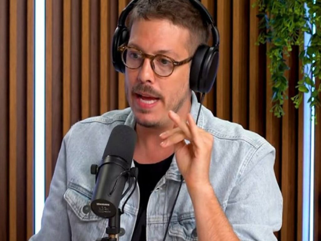 Fabio Borchat laughs at an embarrassing moment at his wedding