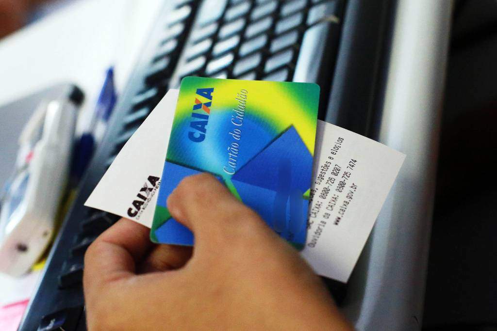 See payment dates and who receives